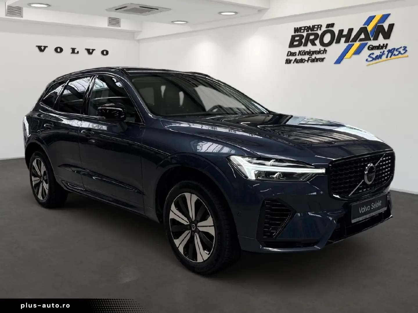 VOLVO XC60 Plus Dark Recharge Plug-In Hybrid AWD