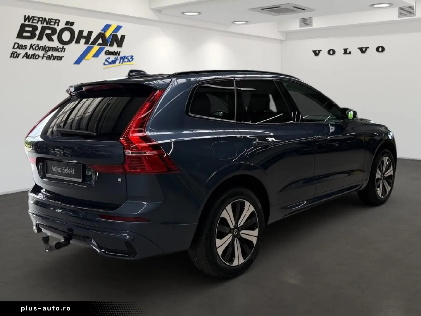 VOLVO XC60 Plus Dark Recharge Plug-In Hybrid AWD