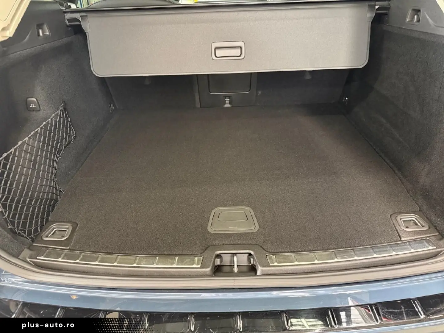 VOLVO XC60 Plus Dark Recharge Plug-In Hybrid AWD