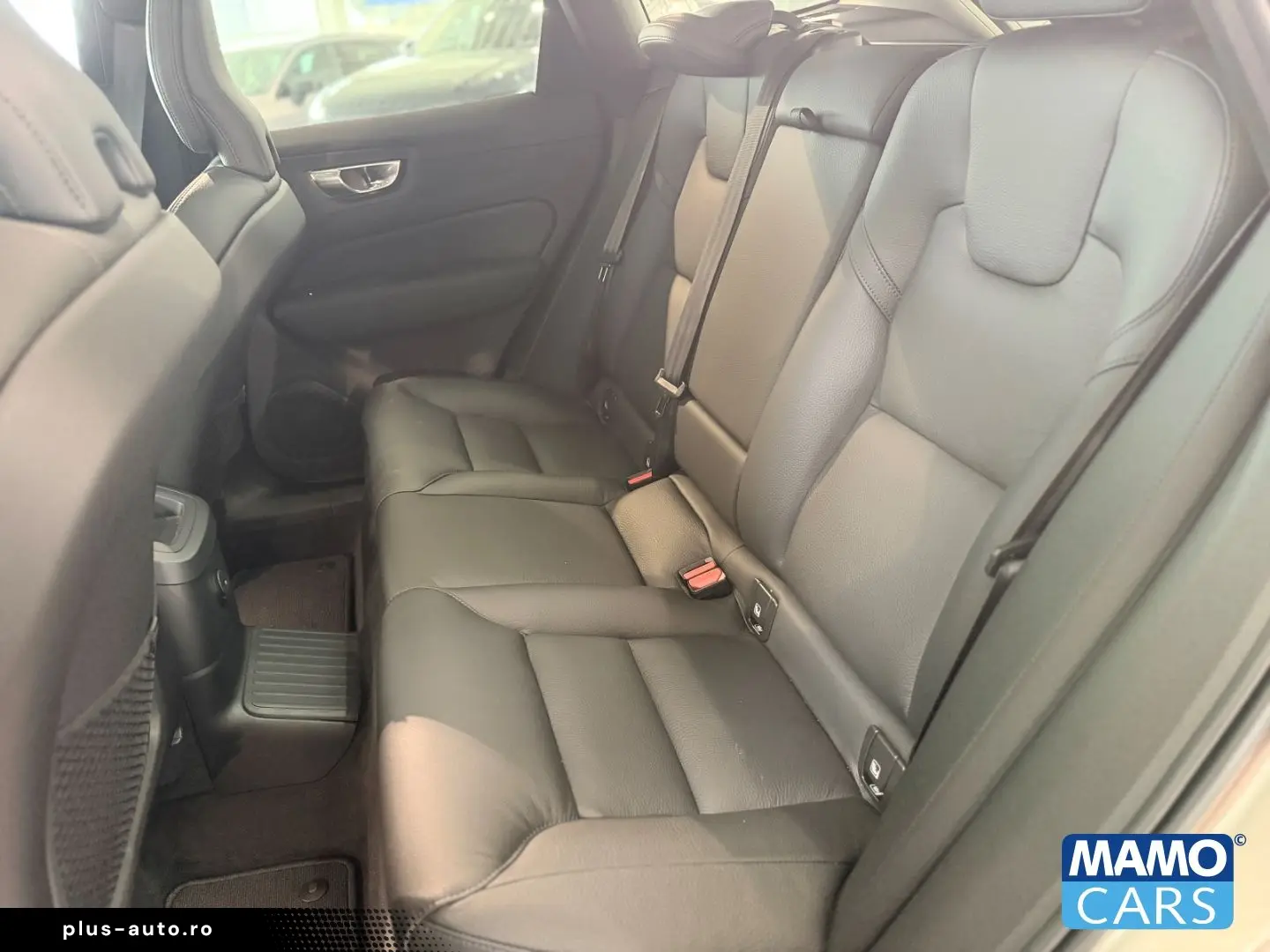 VOLVO XC60 T6 AWD Plus Dark Recharge ACC BLIS PANO HUD