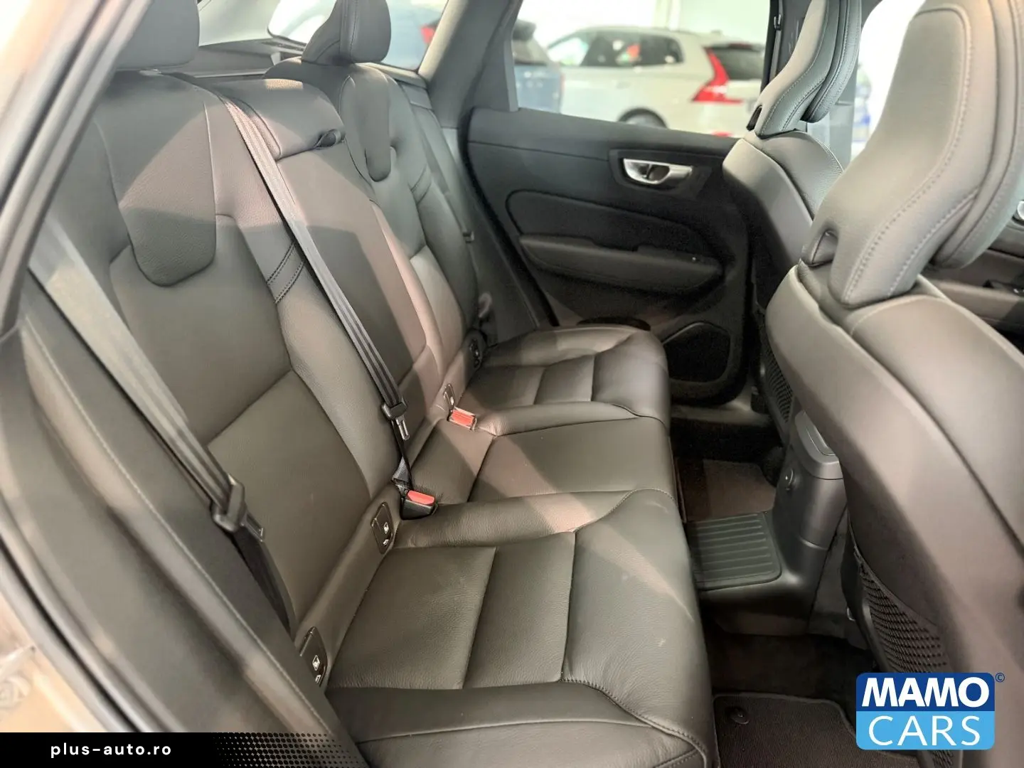 VOLVO XC60 T6 AWD Plus Dark Recharge ACC BLIS PANO HUD