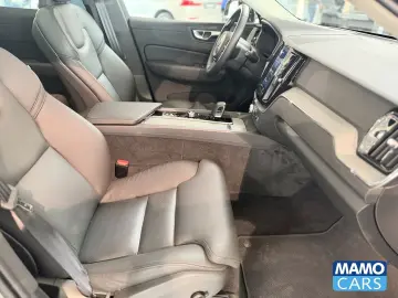 VOLVO XC60 T6 AWD Plus Dark Recharge ACC BLIS PANO HUD