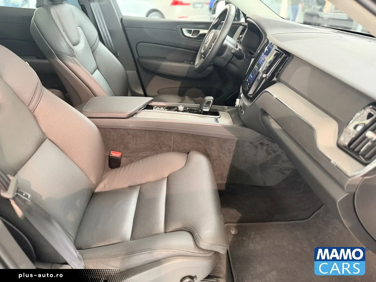 VOLVO XC60 T6 AWD Plus Dark Recharge ACC BLIS PANO HUD