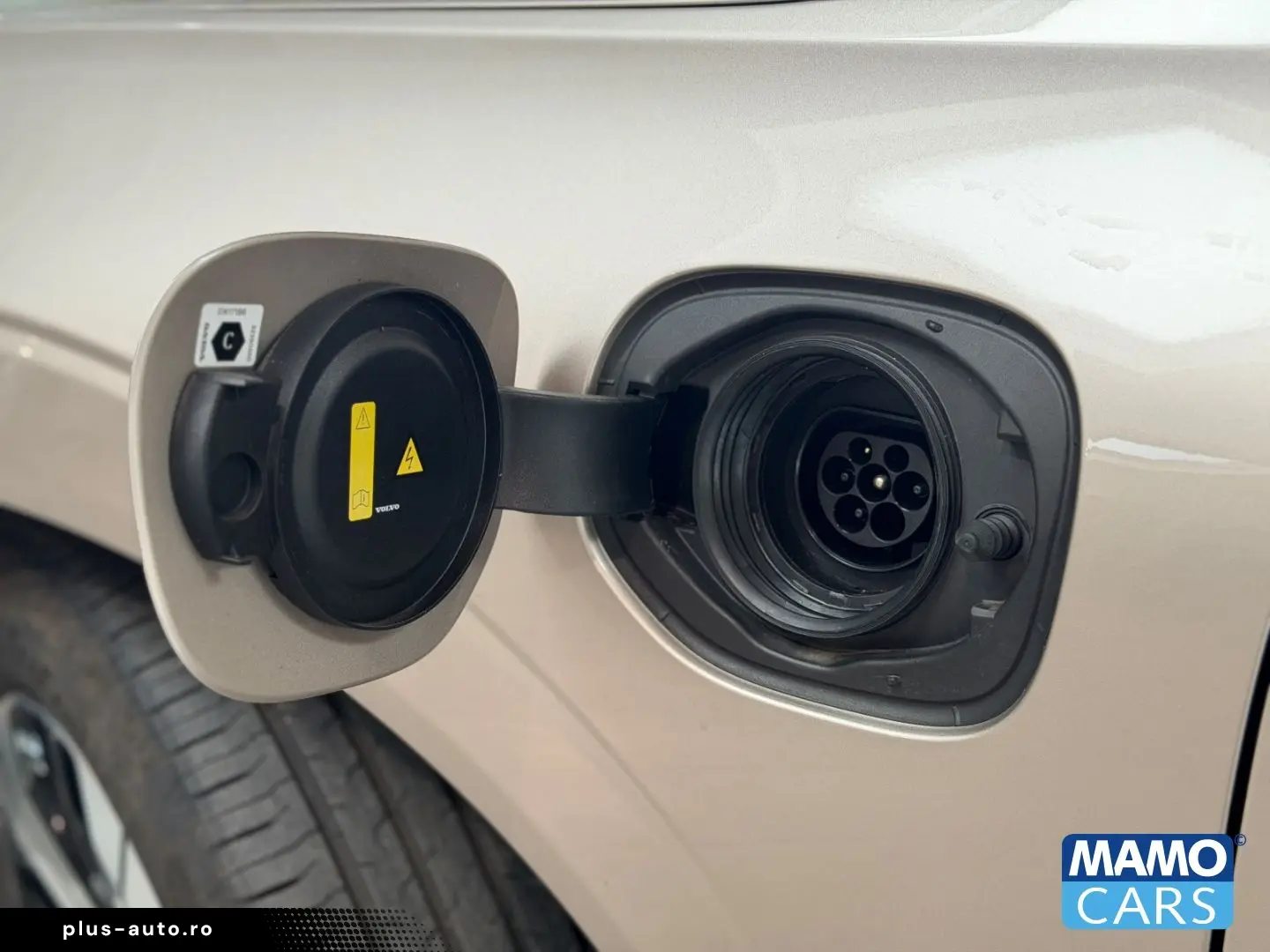 VOLVO XC60 T6 AWD Plus Dark Recharge ACC BLIS PANO HUD
