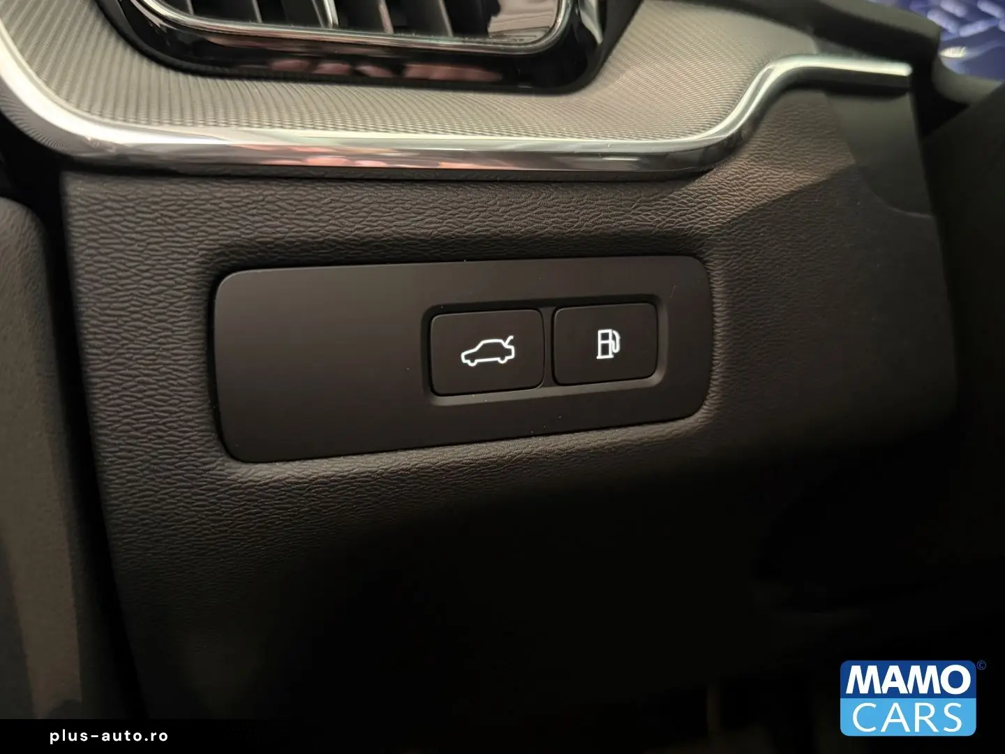 VOLVO XC60 T6 AWD Plus Dark Recharge ACC BLIS PANO HUD