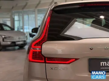 VOLVO XC60 T6 AWD Plus Dark Recharge ACC BLIS PANO HUD