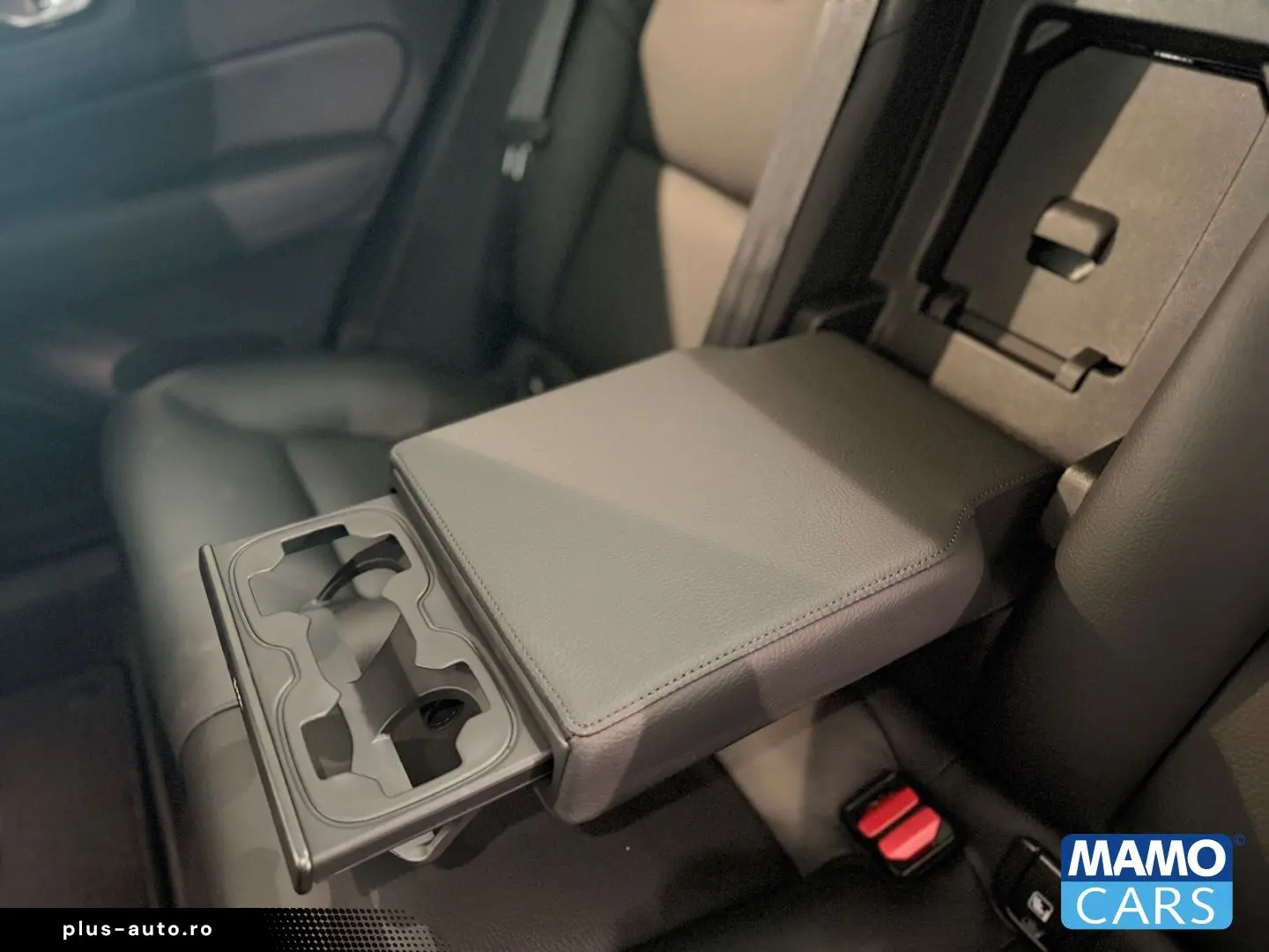 VOLVO XC60 T6 AWD Plus Dark Recharge ACC BLIS PANO HUD