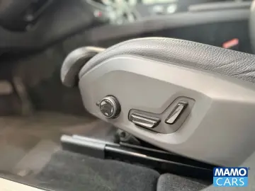 VOLVO XC60 T6 AWD Plus Dark Recharge ACC BLIS PANO HUD