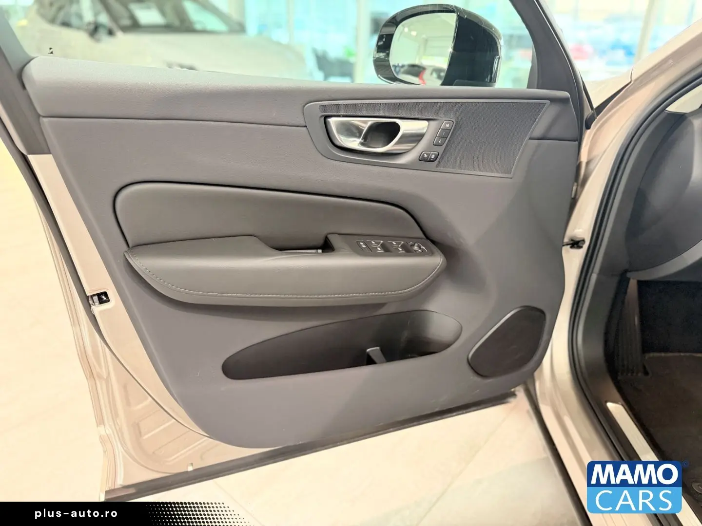 VOLVO XC60 T6 AWD Plus Dark Recharge ACC BLIS PANO HUD