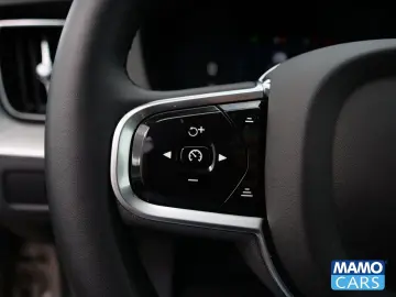 VOLVO XC60 T6 AWD Plus Dark Recharge ACC BLIS PANO HUD