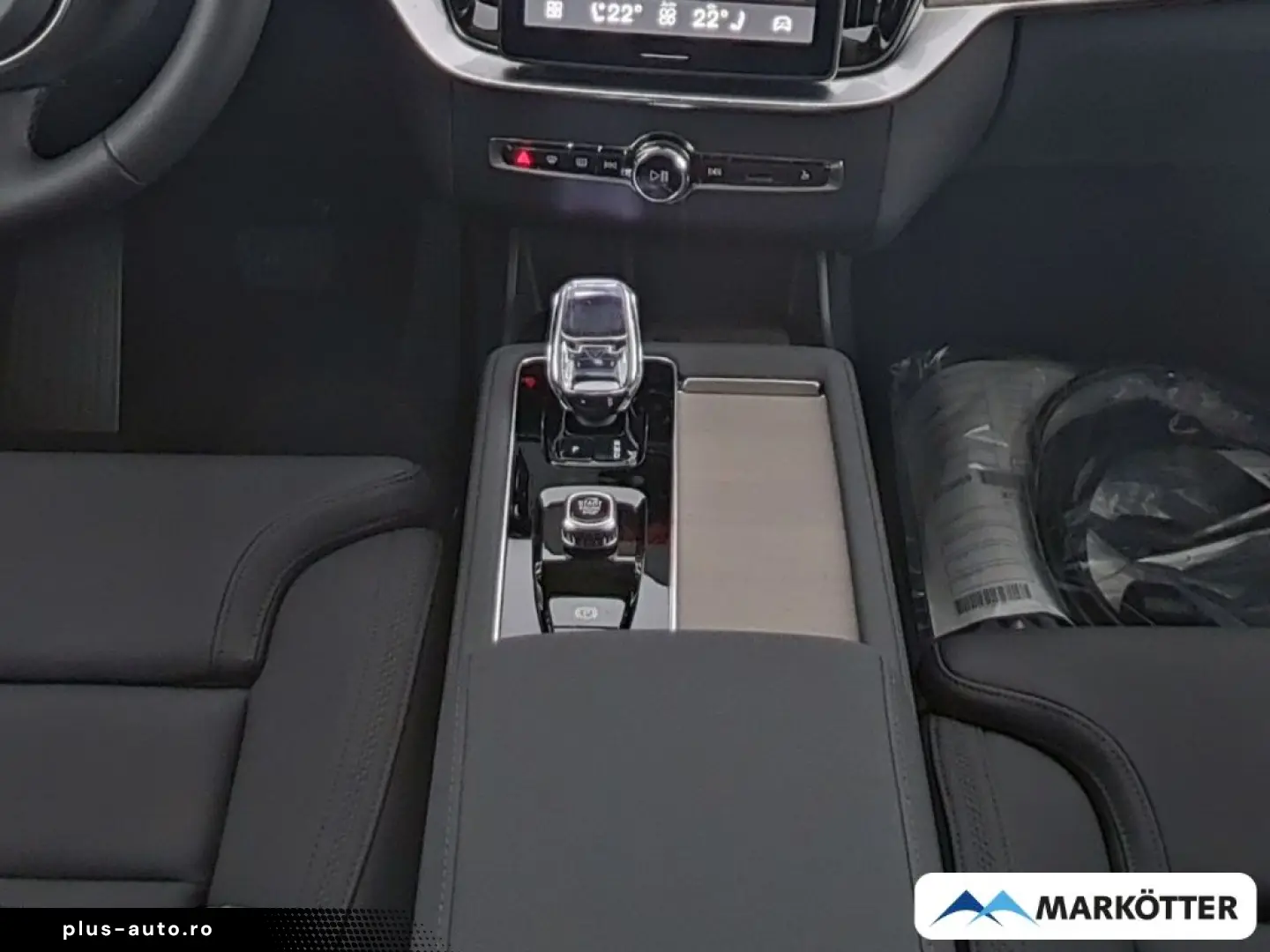 VOLVO XC90 T8 AWD Plus Dark Recharge ACC Pano HUD 360