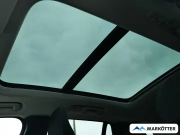 VOLVO XC90 T8 AWD Recharge Plus Bright 7-Sitzer PANO