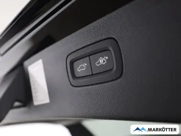 VOLVO XC90 T8 AWD Recharge Plus Bright 7-Sitzer PANO