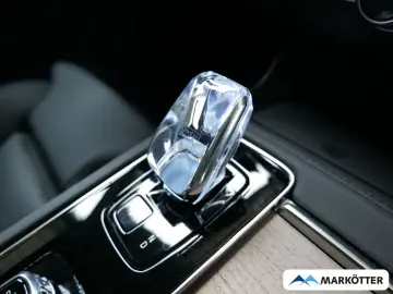 VOLVO XC90 T8 AWD Recharge Plus Bright 7-Sitzer PANO