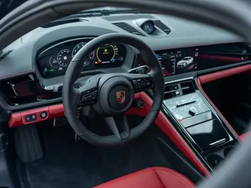 Porsche Panamera GTS   PD26   TV   18-Way