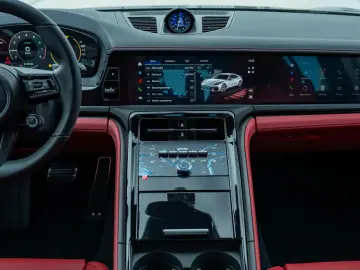 Porsche Panamera GTS   PD26   TV   18-Way