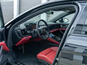 Porsche Panamera GTS   PD26   TV   18-Way