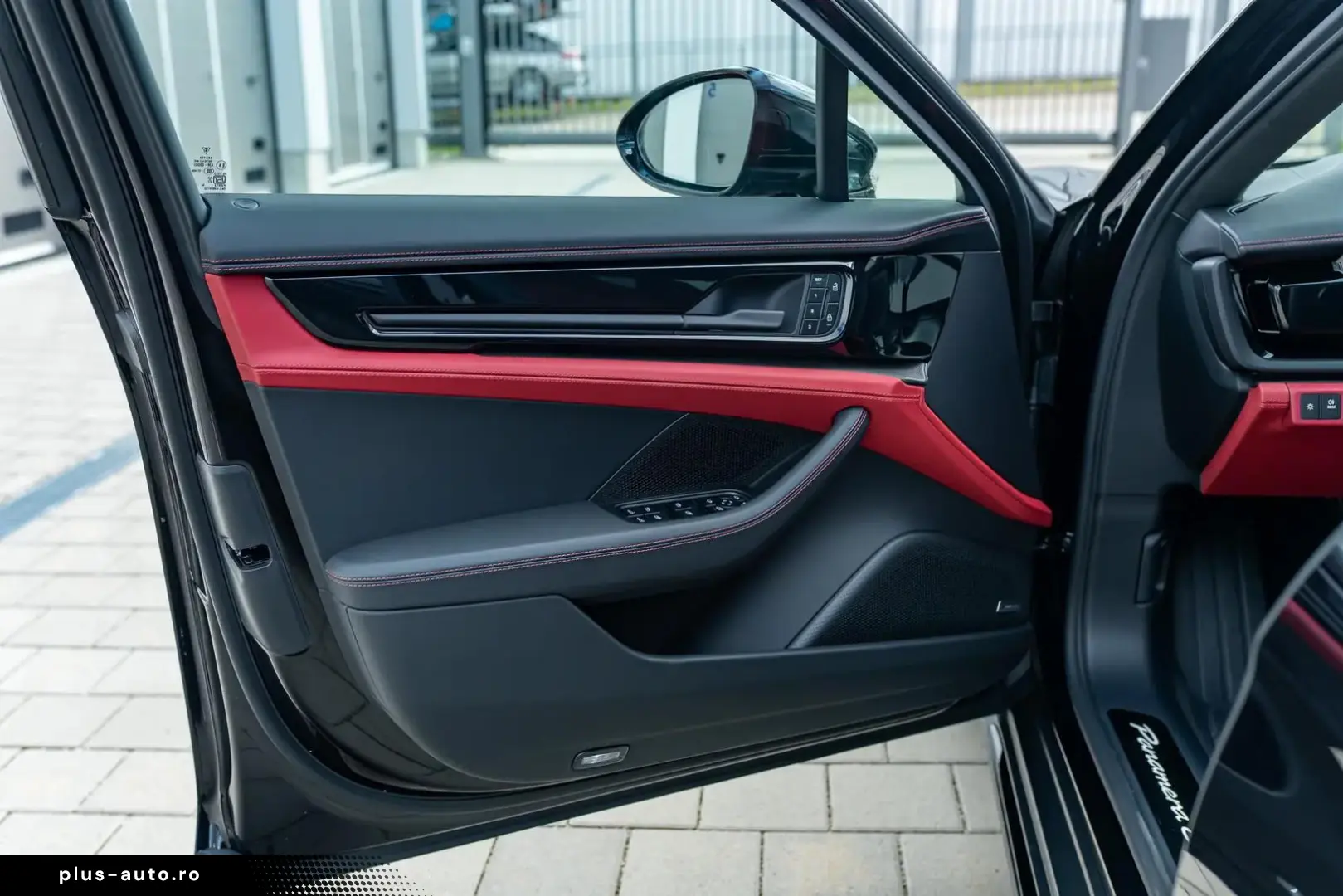 Porsche Panamera GTS   PD26   TV   18-Way