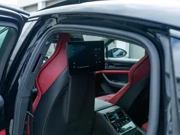 Porsche Panamera GTS   PD26   TV   18-Way