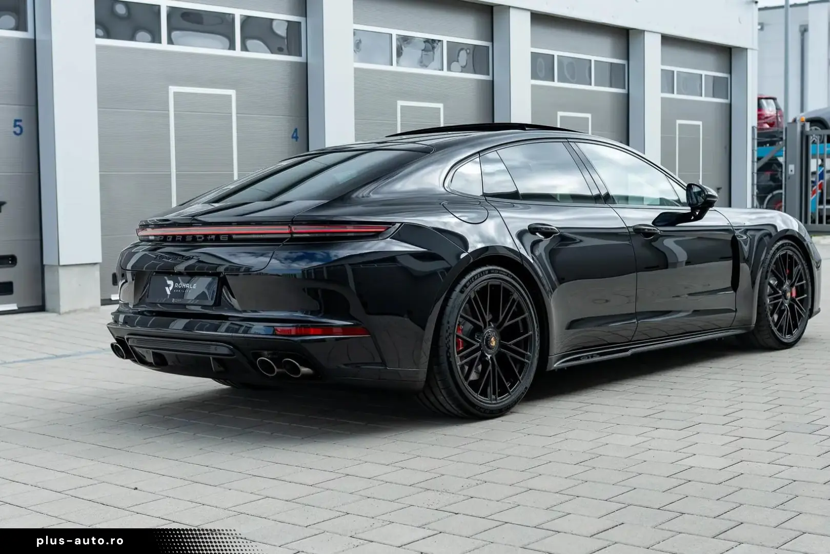 Porsche Panamera GTS   PD26   TV   18-Way