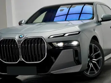 BMW 740d xDrive M Sport TV   Finanțare Leasing