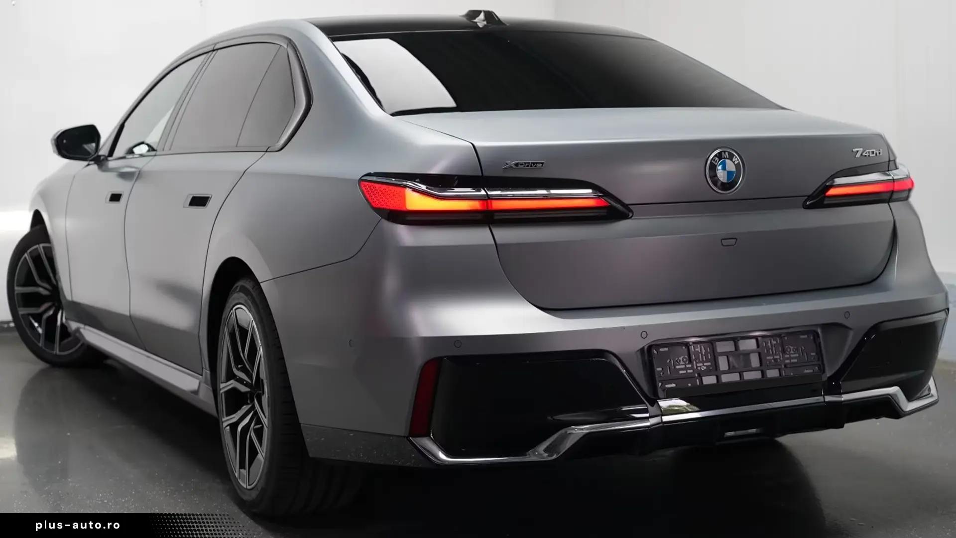 BMW 740d xDrive M Sport TV   Finanțare Leasing