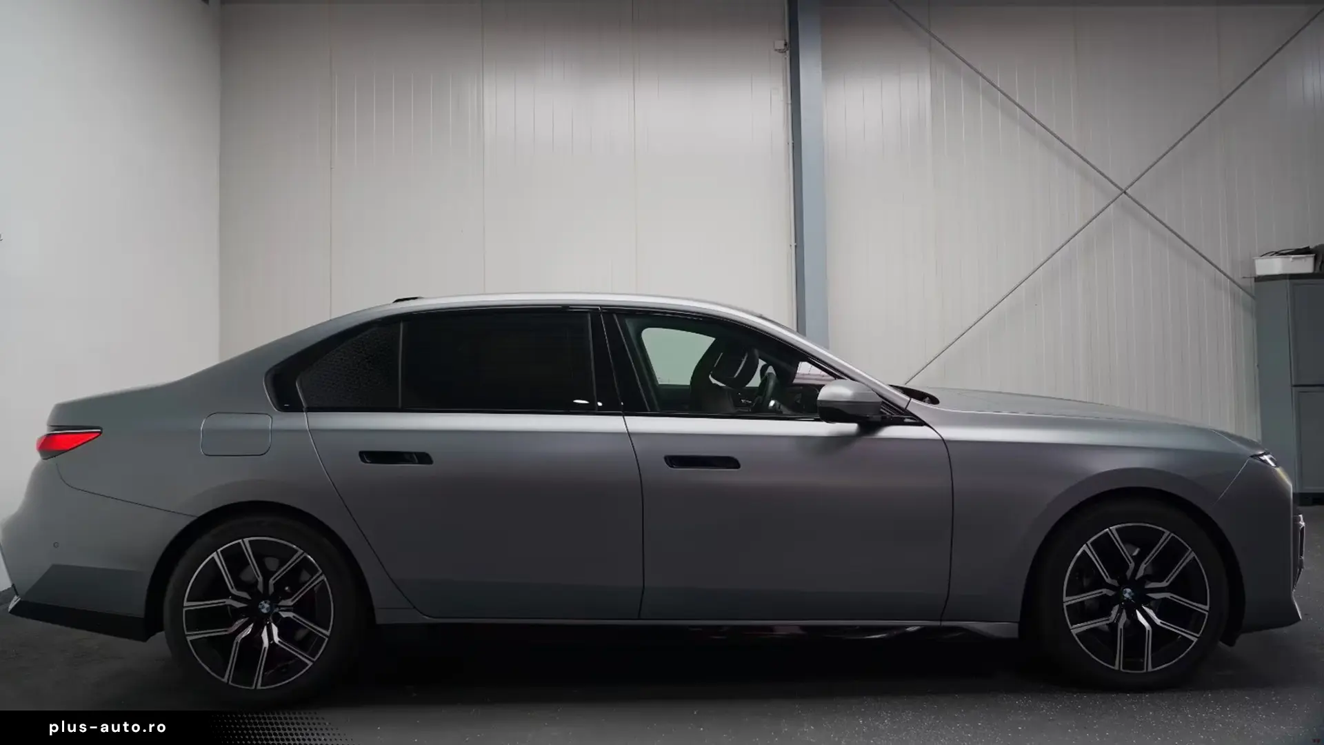 BMW 740d xDrive M Sport TV   Finanțare Leasing