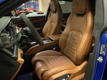 Lamborghini URUS SE CARBON B&O MASSAGE PANO HEADUP FULLOPT!!