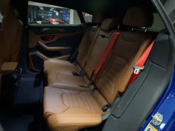 Lamborghini URUS SE CARBON B&O MASSAGE PANO HEADUP FULLOPT!!