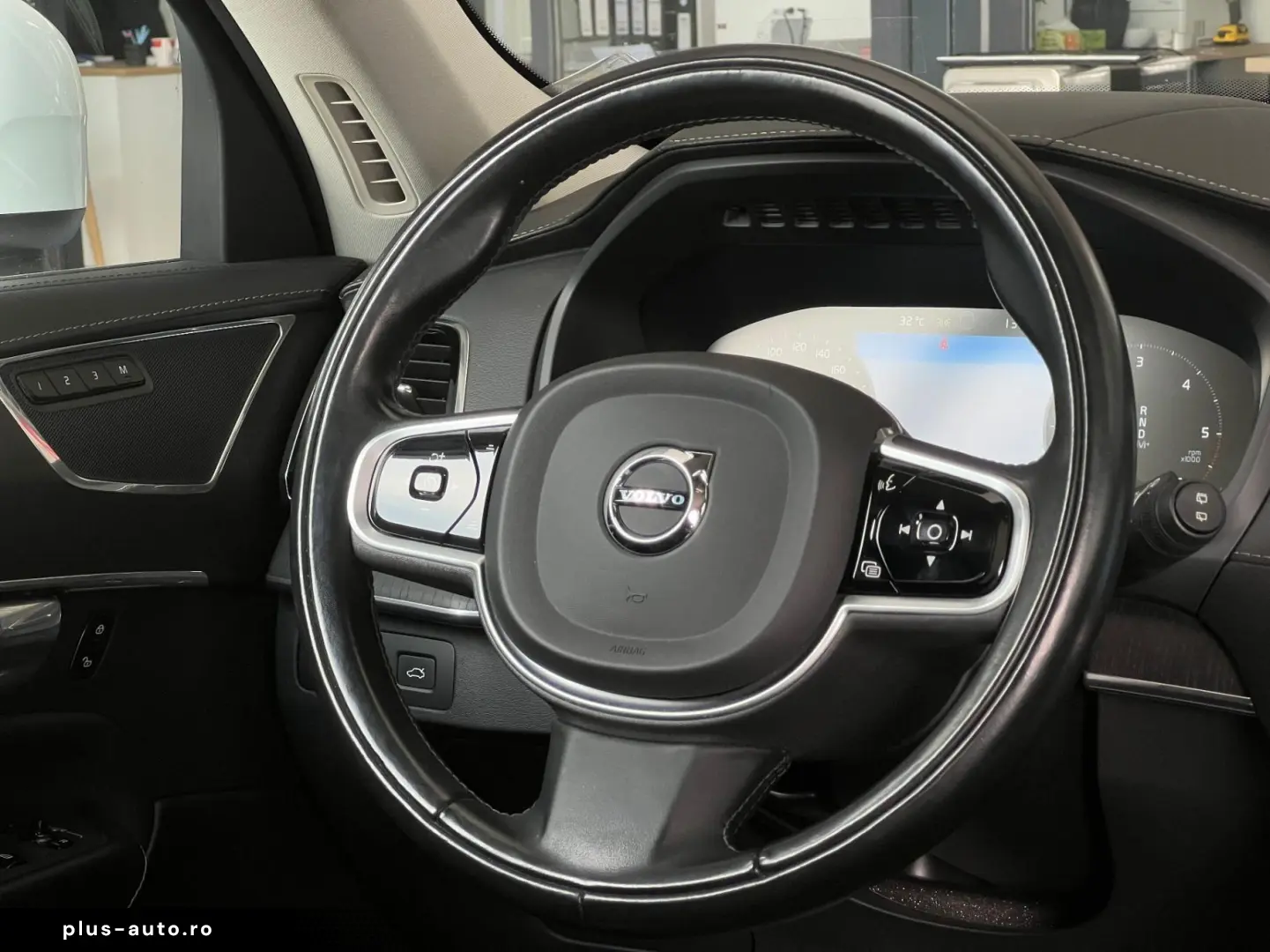 VOLVO XC90 2020 — imagine 10