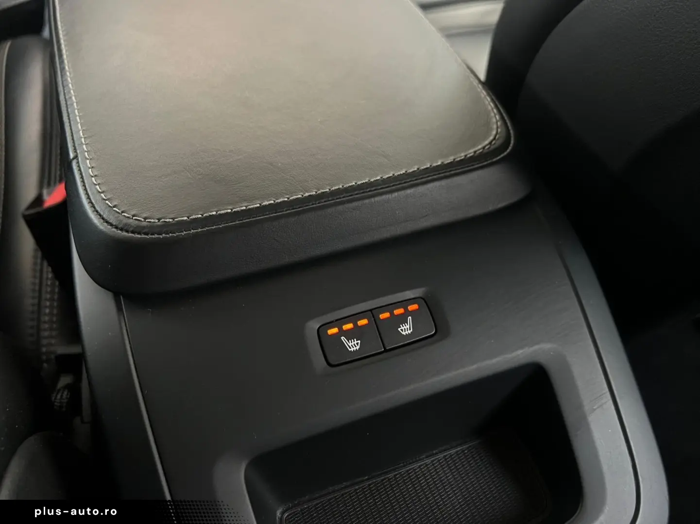 VOLVO XC90 2020 — imagine 15