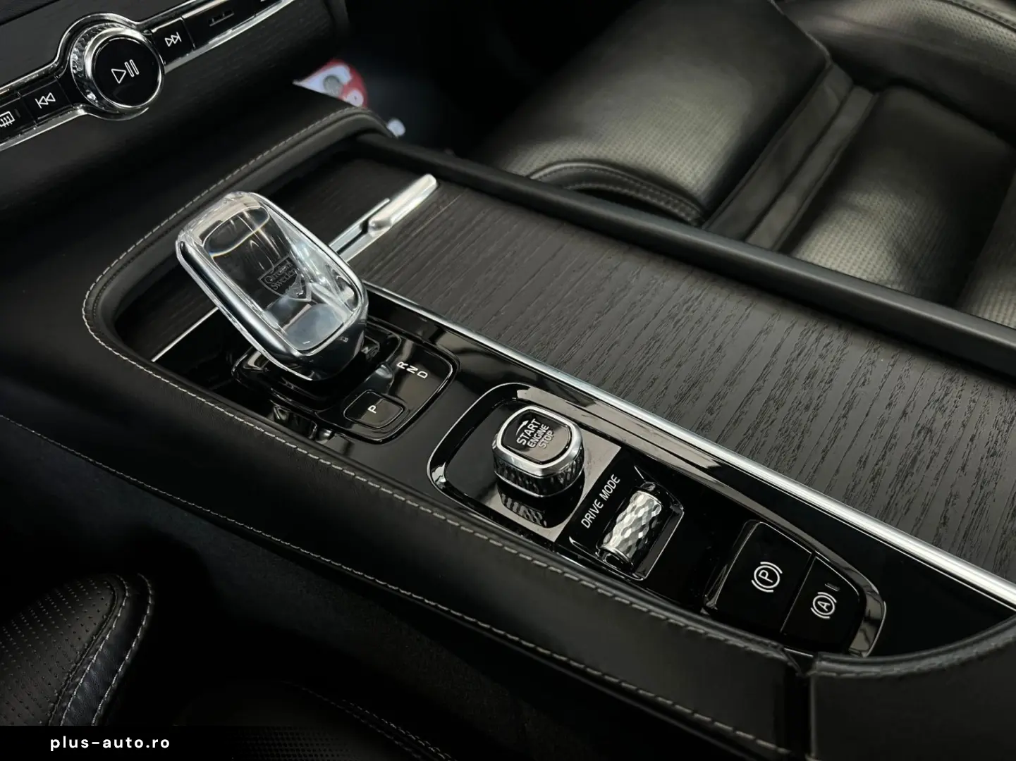 VOLVO XC90 2020 — imagine 19