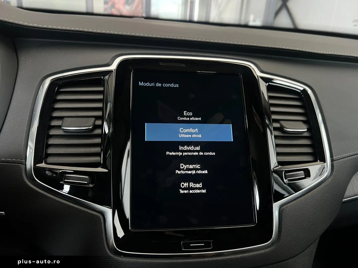 VOLVO XC90 2020 — imagine 22