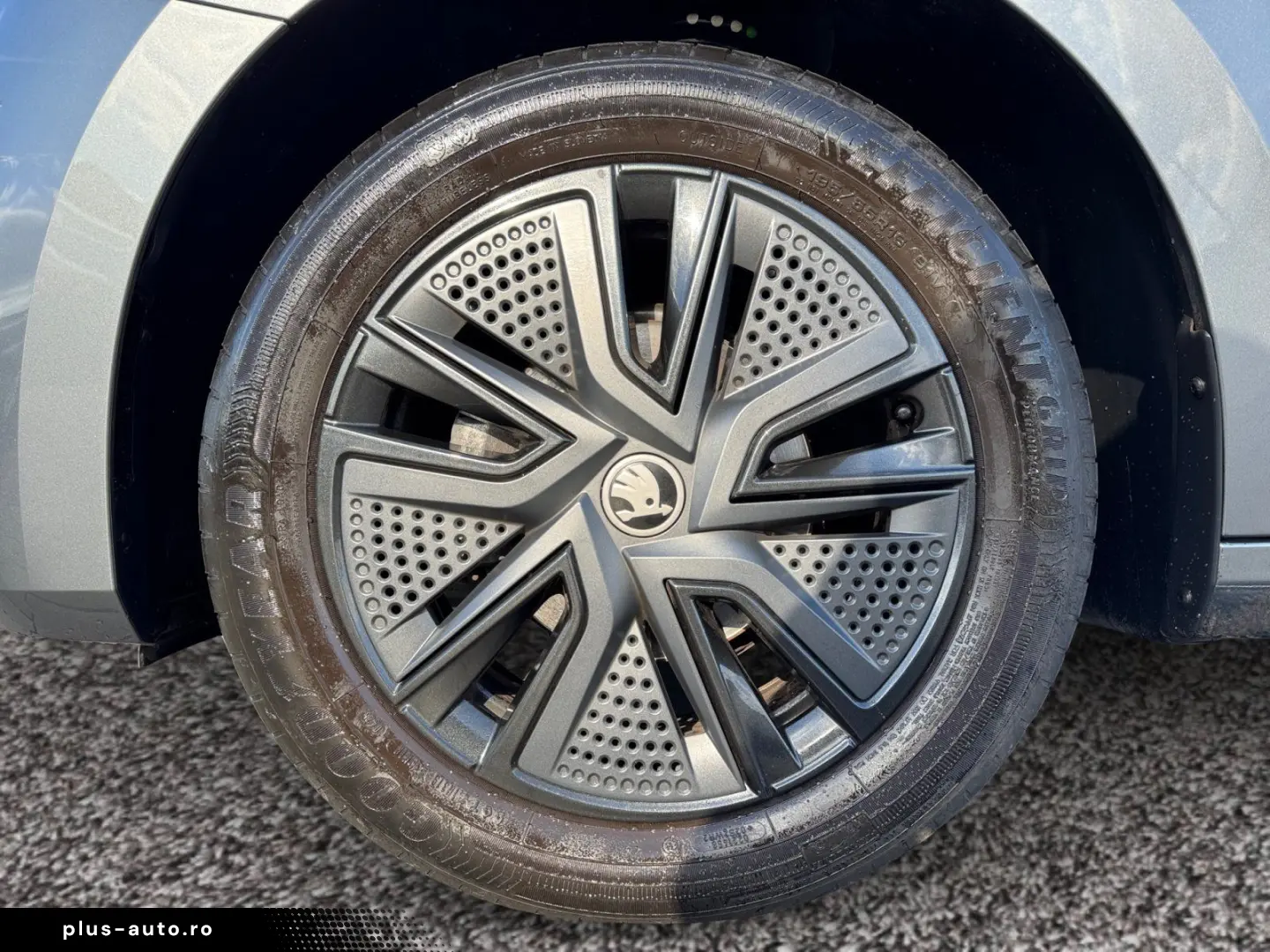 SKODA Fabia Selection 1.0