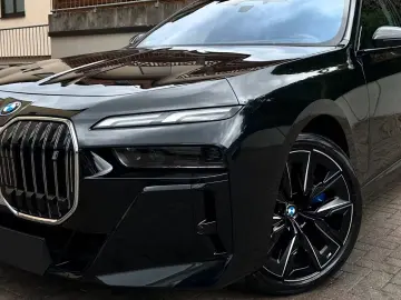 BMW i7 60 xDrive M Sport SKY B&W Masaj   Finanțare Leasing