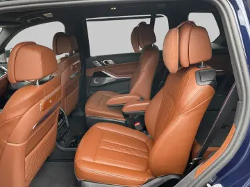 ALPINA XB7