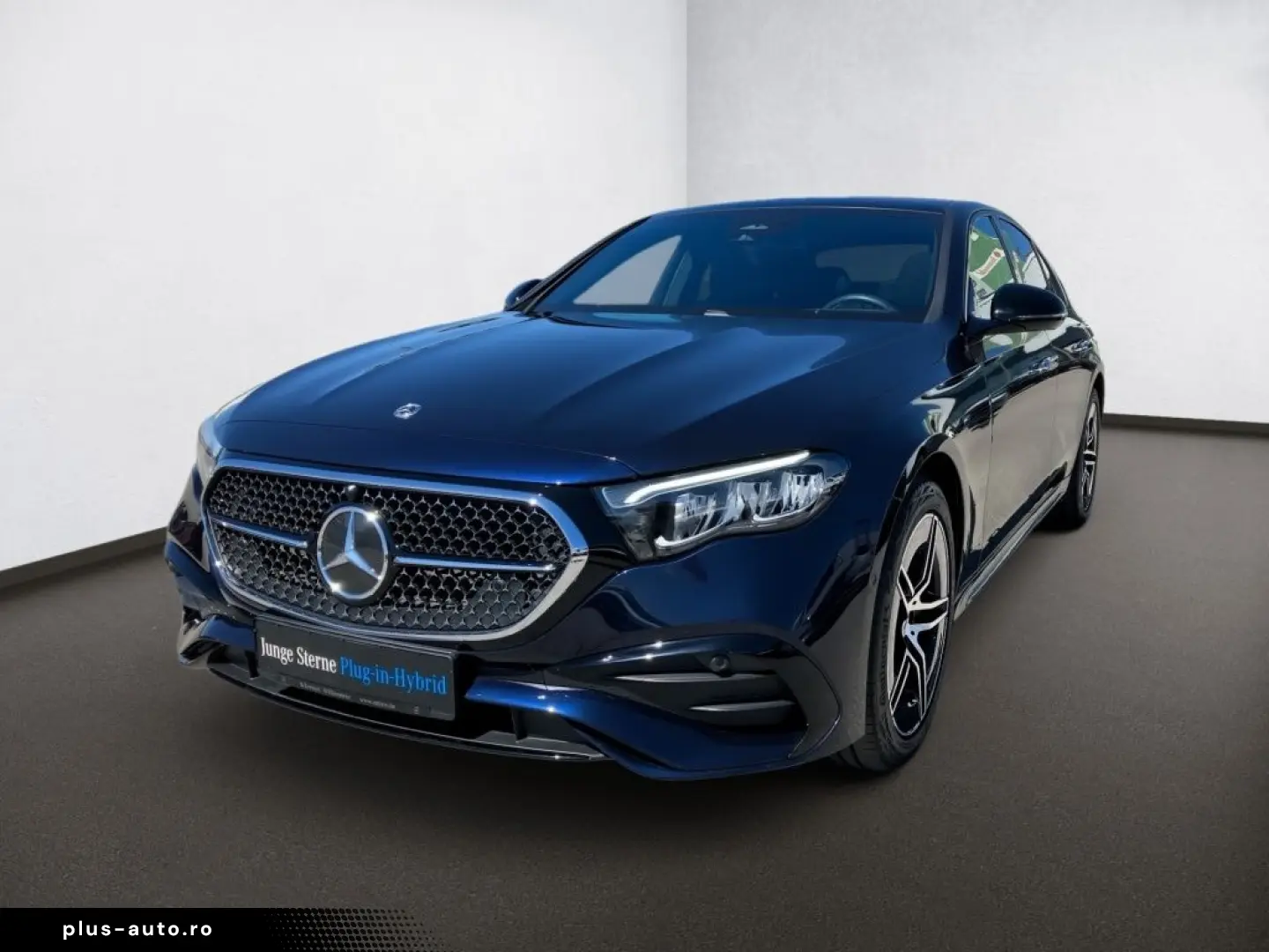 MERCEDES-BENZ E 300 e 4M AMG Night SUPERSCREEN Pano