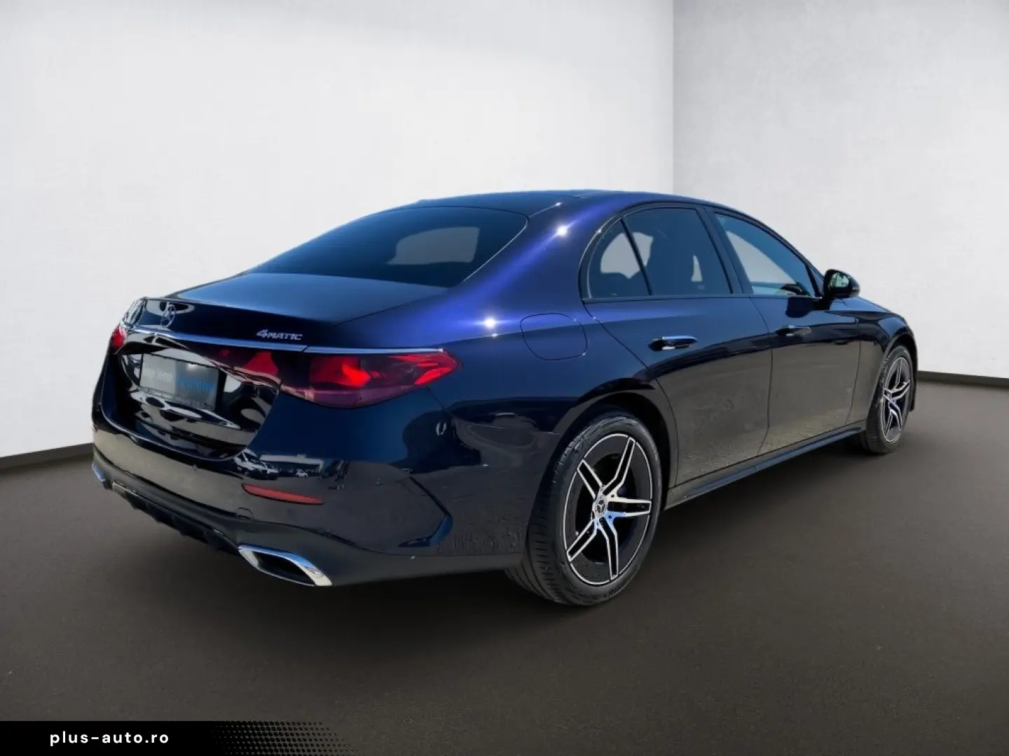 MERCEDES-BENZ E 300 e 4M AMG Night SUPERSCREEN Pano