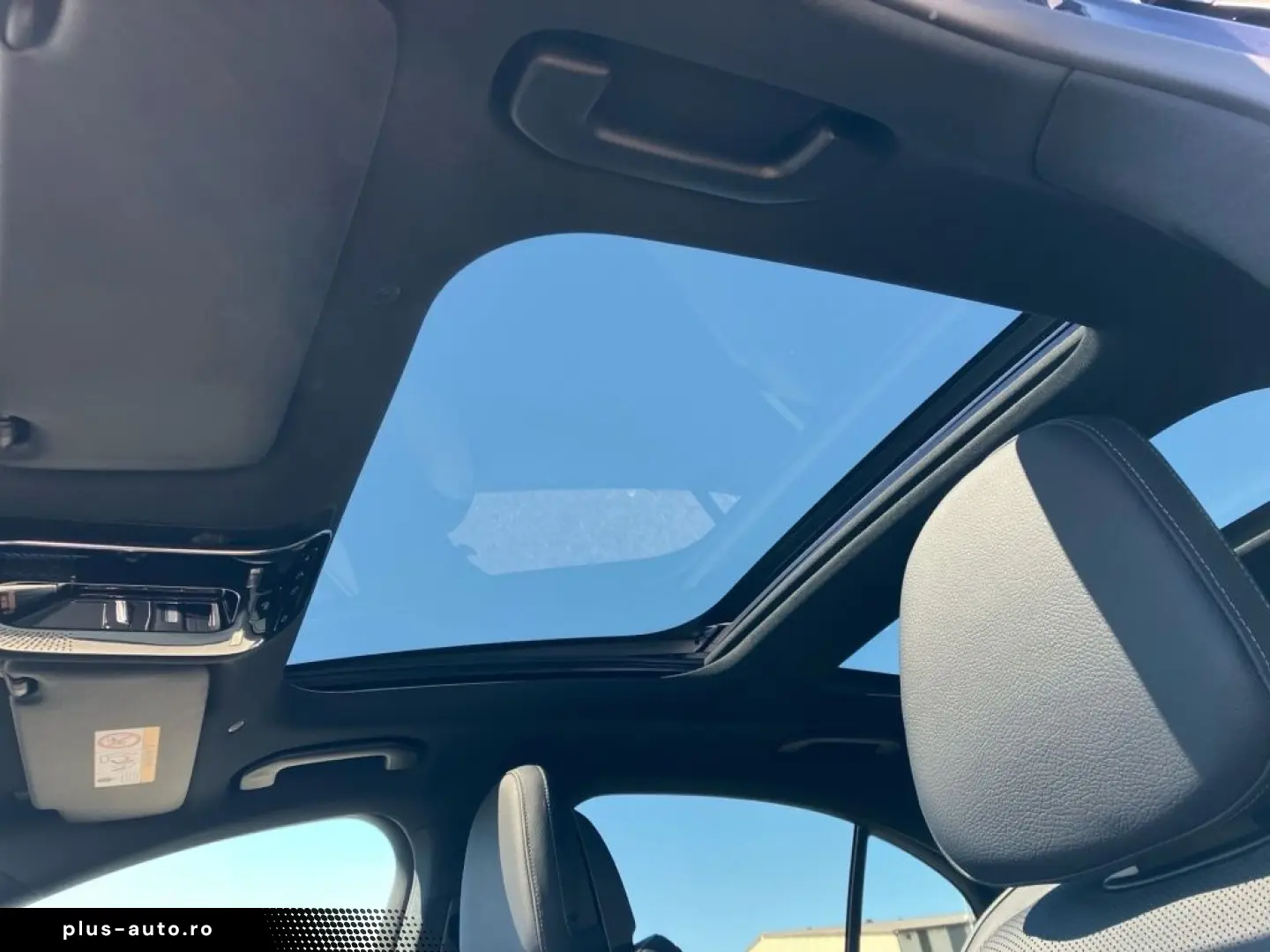 MERCEDES-BENZ E 300 e 4M AMG Night SUPERSCREEN Pano