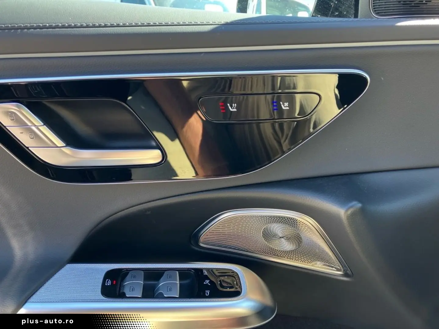 MERCEDES-BENZ E 300 e 4M AMG Night SUPERSCREEN Pano