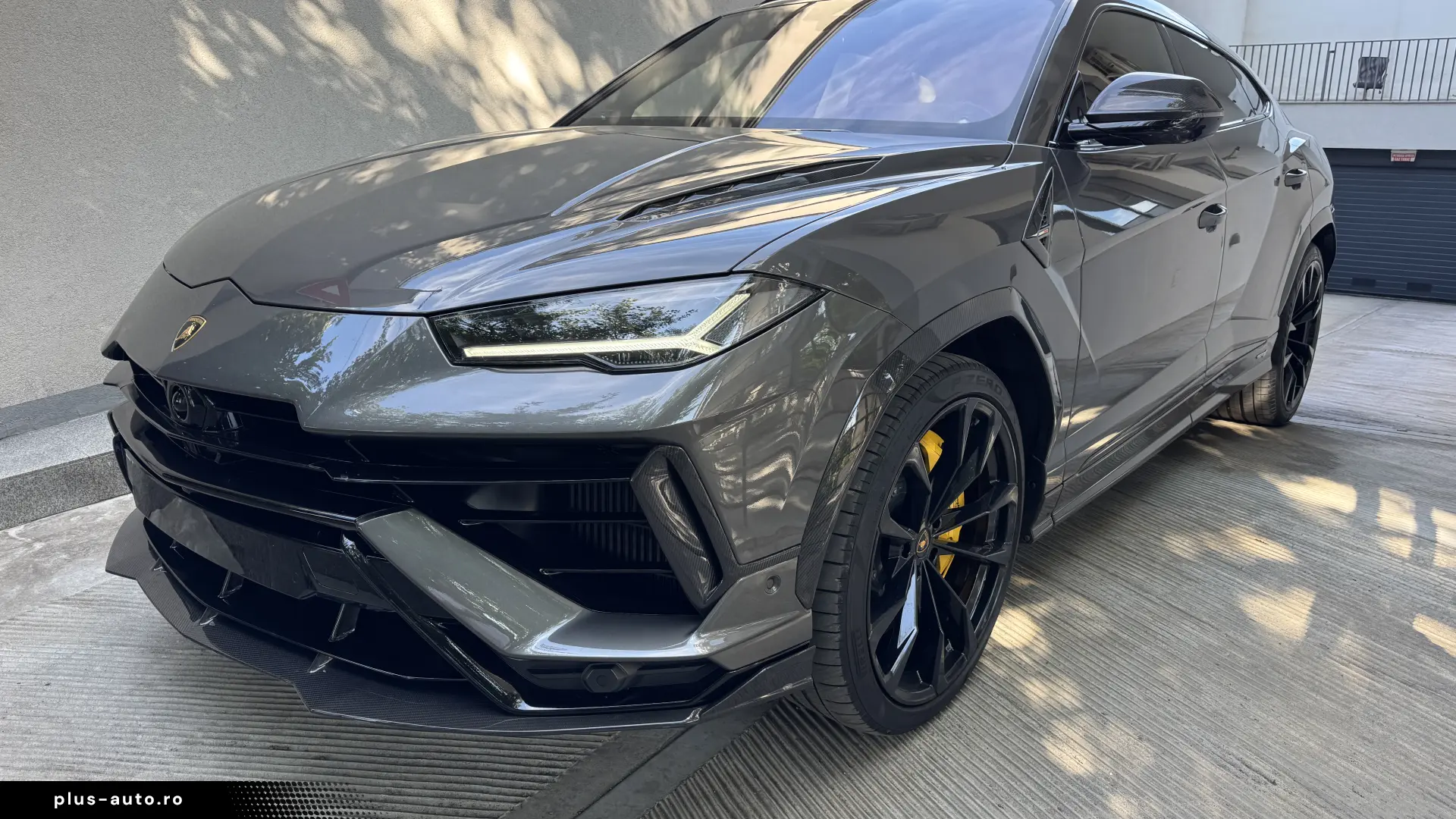 URUS S Carbon
