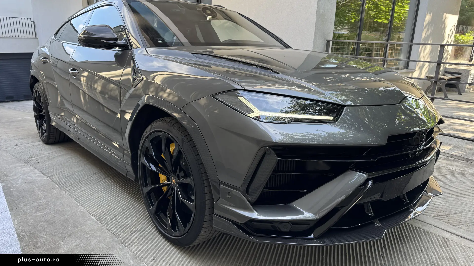 URUS S Carbon