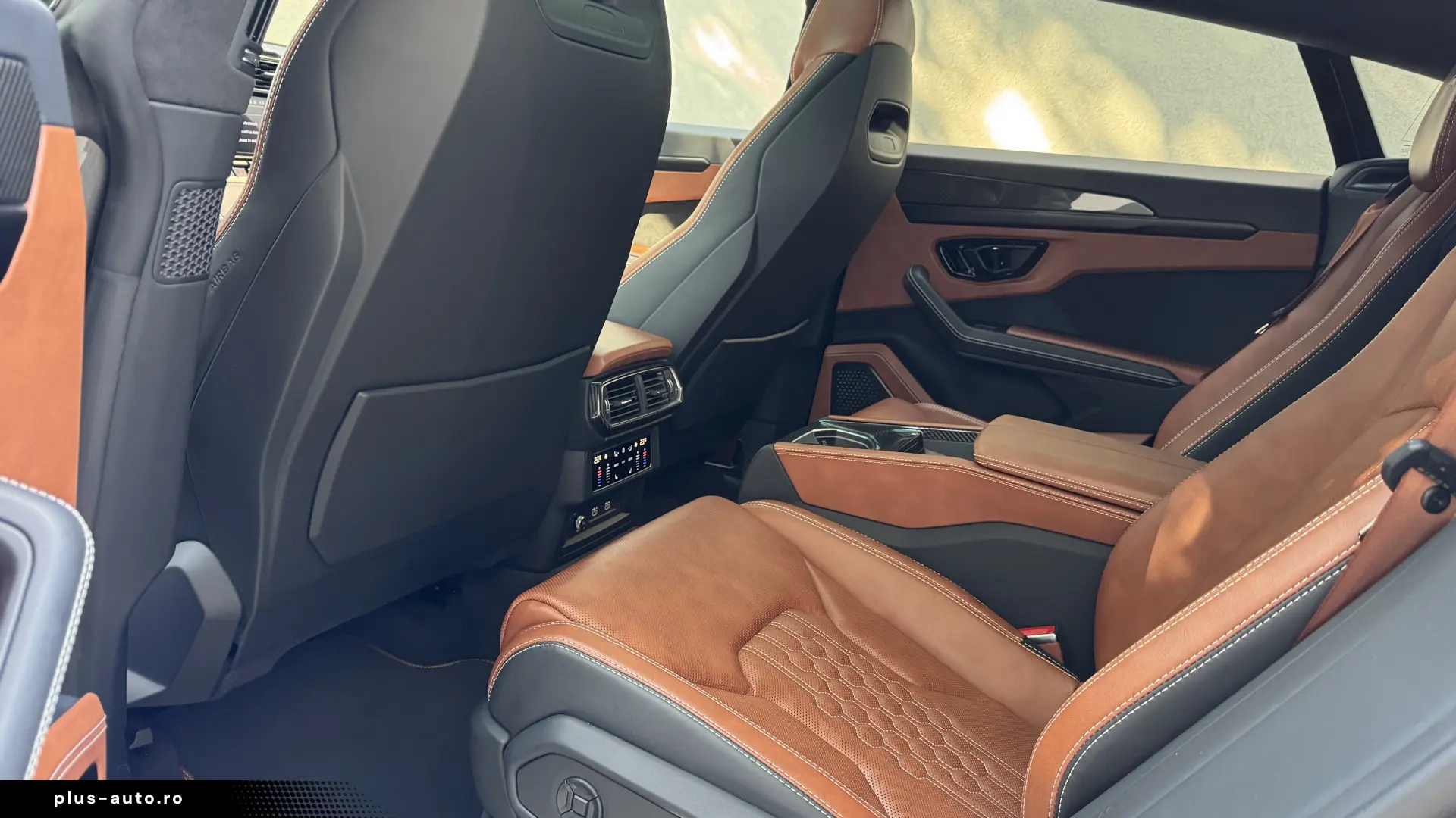 URUS S Carbon