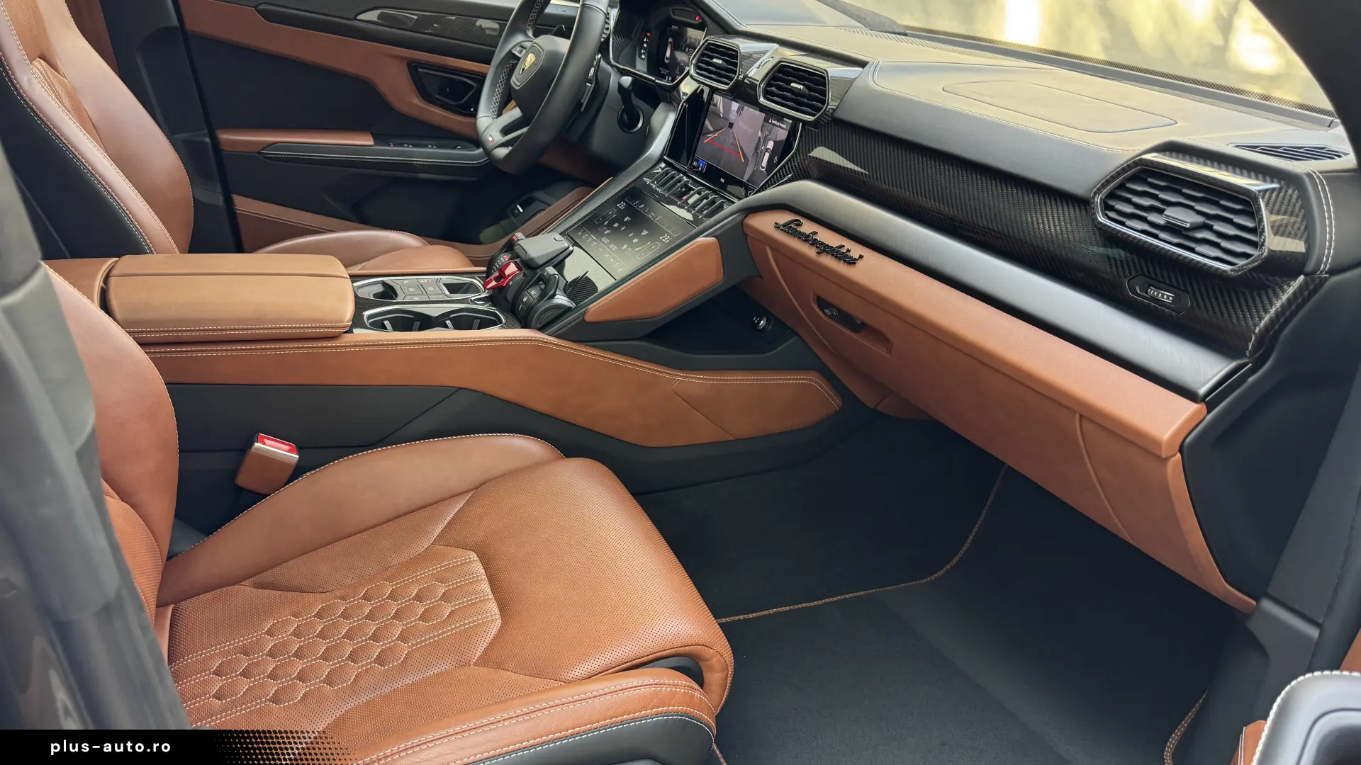 URUS S Carbon