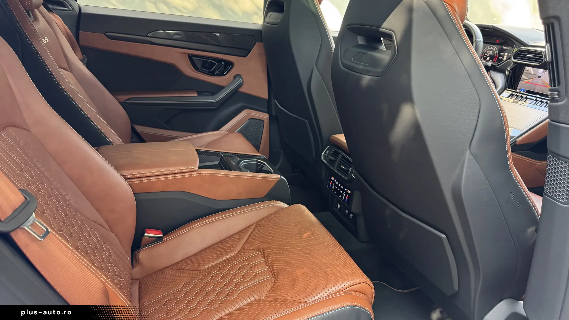 URUS S Carbon