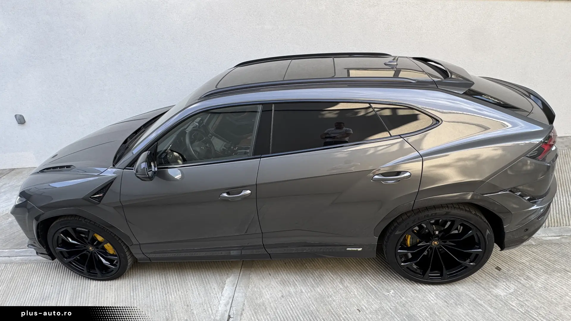URUS S Carbon