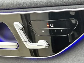 Mercedes-Benz GLC 300e 4MATIC Luxury Line