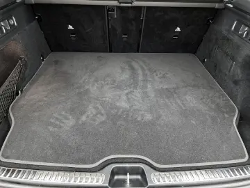 Mercedes-Benz GLC 300e 4MATIC Luxury Line
