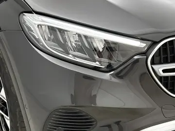 Mercedes-Benz GLC 300e 4MATIC Luxury Line
