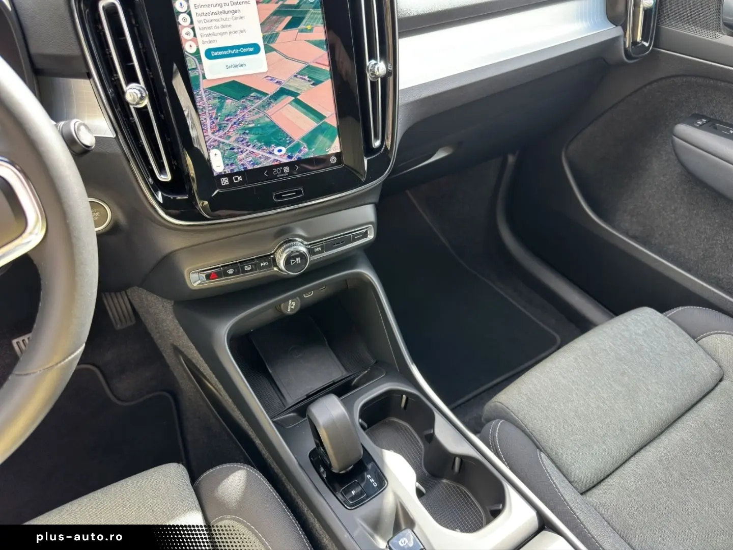 VOLVO XC40 Core 2WD Apple CarPlay El. Heckklappe Klima